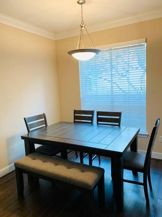 2 Bedroom Easy Access To Med Center, Nrg, Downtown Houston Eksteriør billede