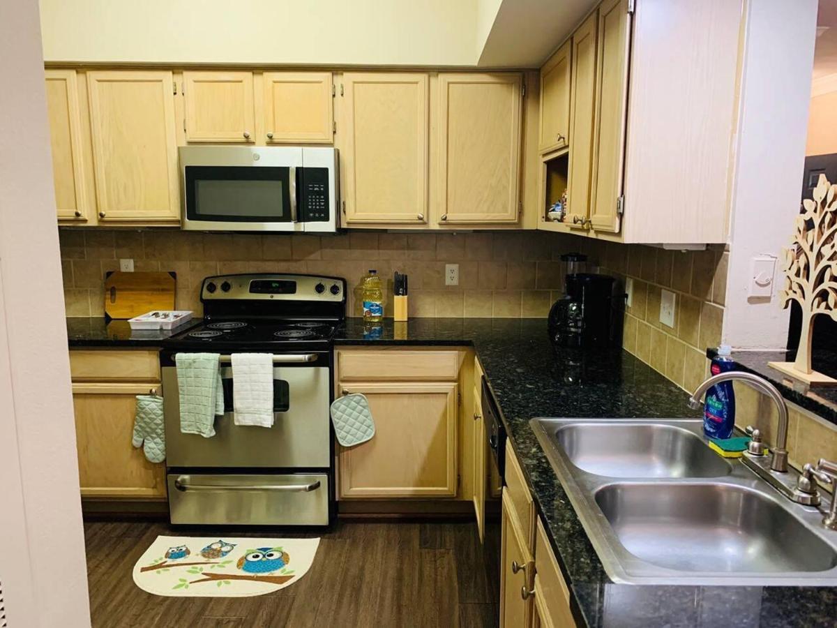 2 Bedroom Easy Access To Med Center, Nrg, Downtown Houston Eksteriør billede