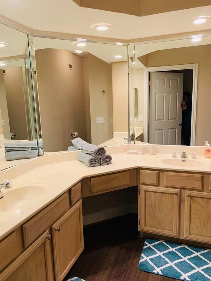 2 Bedroom Easy Access To Med Center, Nrg, Downtown Houston Eksteriør billede